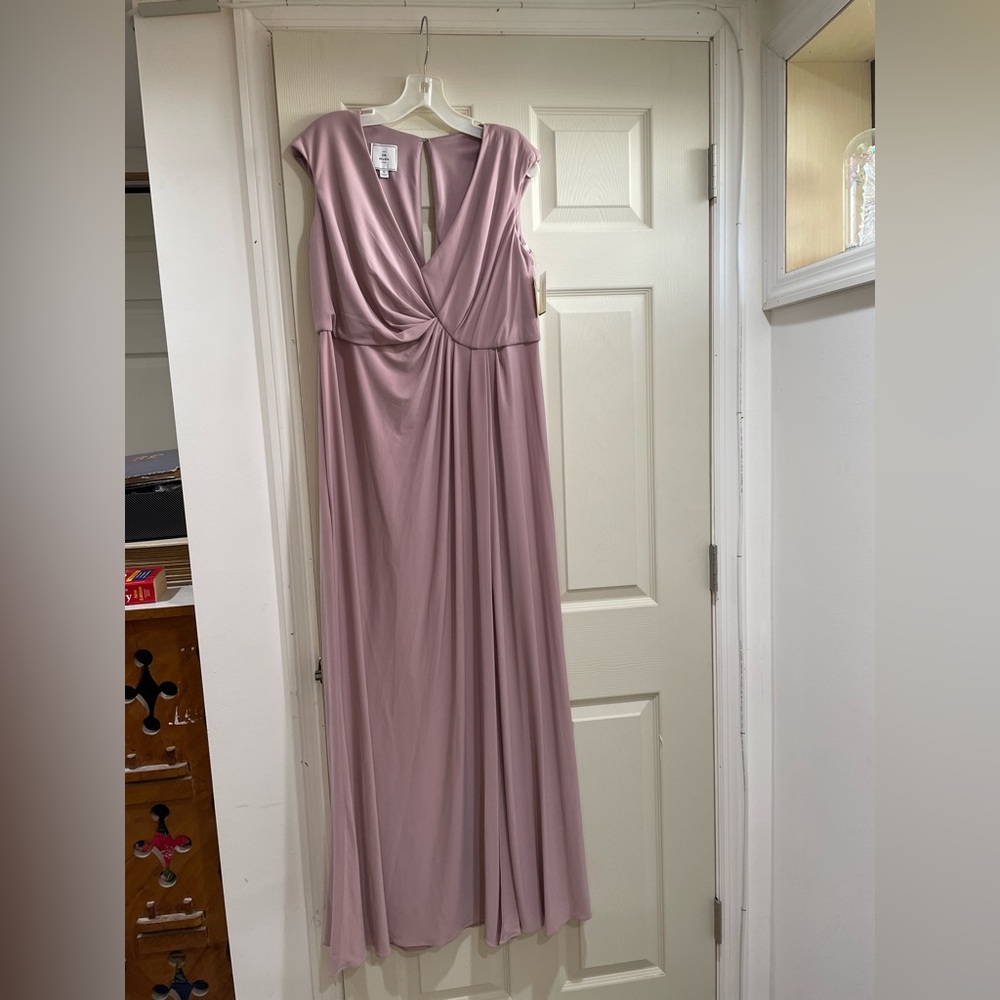 Elegant Dusty Rose Cap Sleeve Plunging V Jersey
